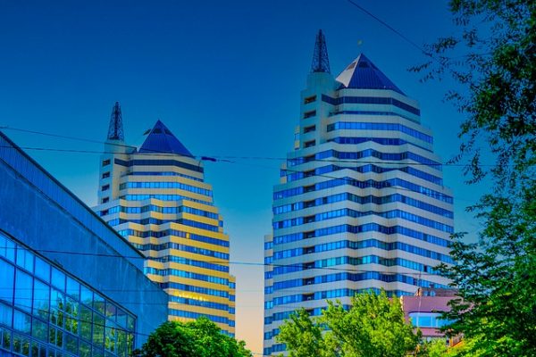 Twin Towers Dnepropetrovsk Ukraine  - divergentis / Pixabay